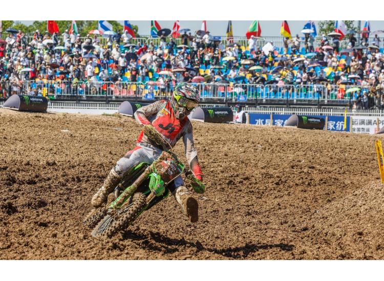 Romain Febvre et Kawasaki se rapprochent du titre mondial MXGP
