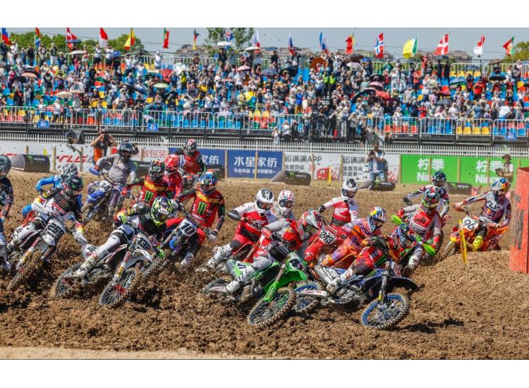 Romain Febvre et Kawasaki se rapprochent du titre mondial MXGP