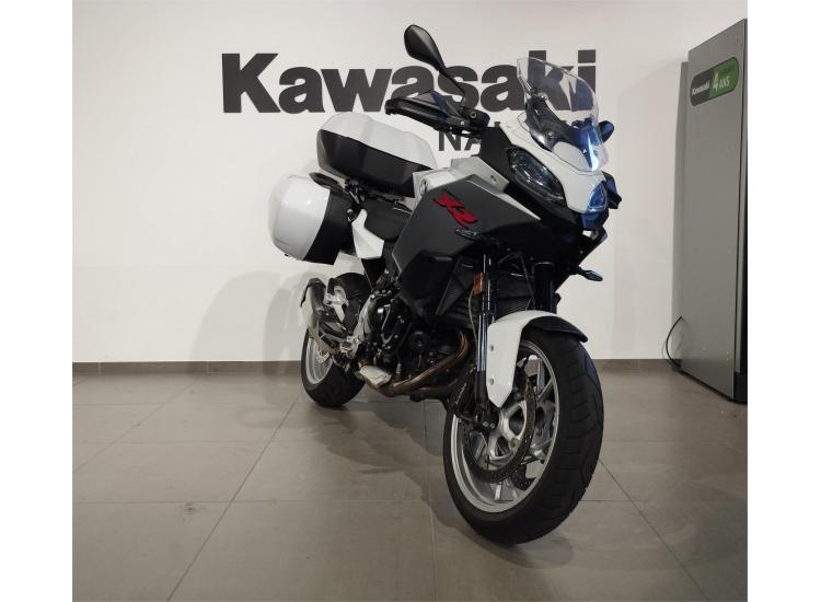 BMW F 900 XR