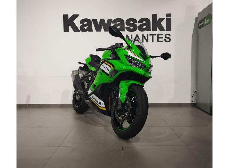 KAWASAKI ZX-4RR