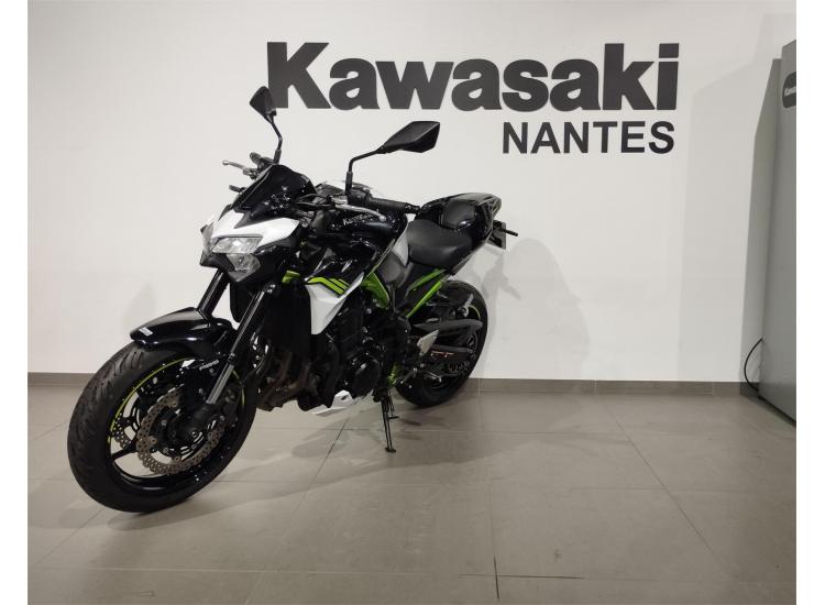 KAWASAKI Z900