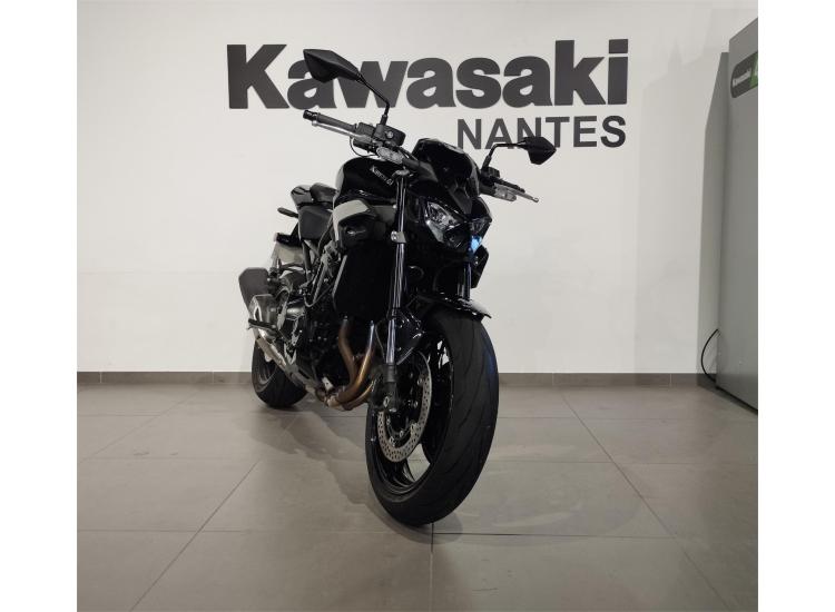 KAWASAKI Z900