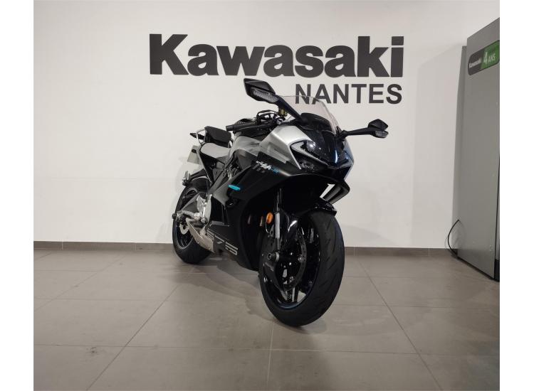 CF MOTO 675 SR-R